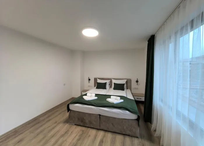 карина - أوجنيانوفو